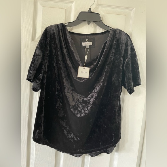 🌸New Cupio Jet Black Velvet Top - Picture 3 of 6